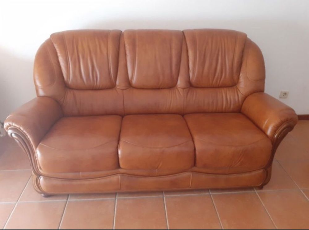 Sofa De Couro Novo