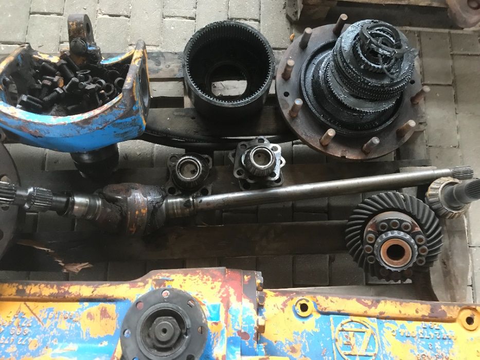 Most Koparki ZF APL-B355 AP-B355 zwrotnica zwolnica wkład półoś wałek