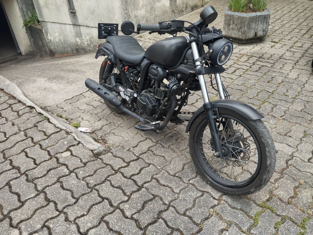 Vortex café racer