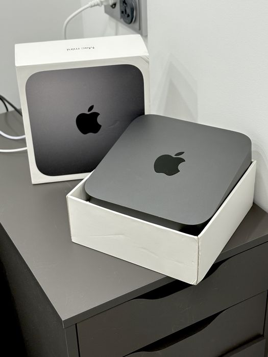 Apple Mac Mini 2018 Space Gray (A1993 64 GB max memory)