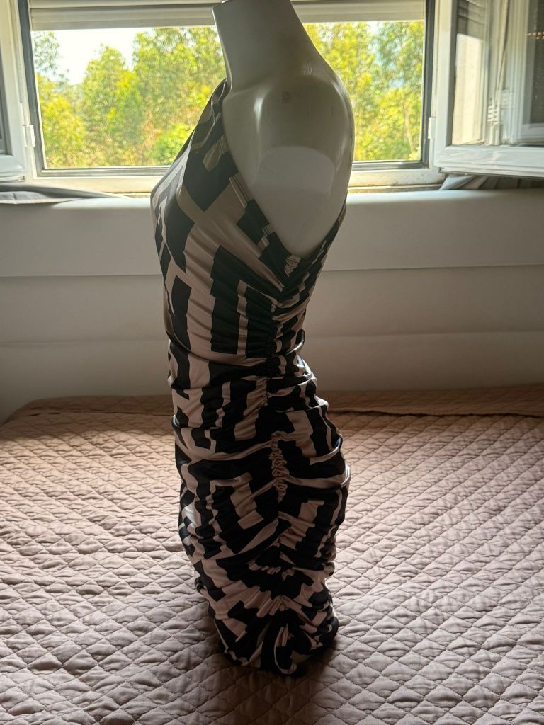 Vestido 1 ombro de verão