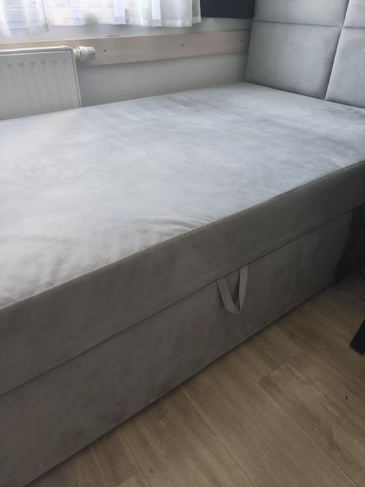 Łóżko jednoosobowe