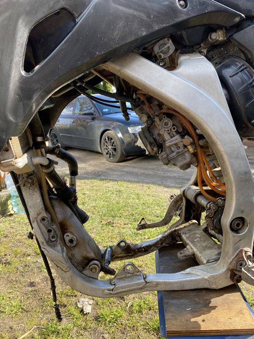 Yamaha yzf 250 BEZ SILNIKA!