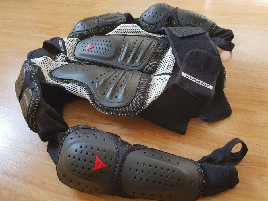 Equipamento Dainese protetor body armor novo