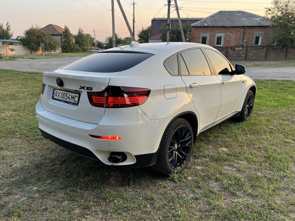 BMW X6 2008 года 3.0 Бензин Полный привод