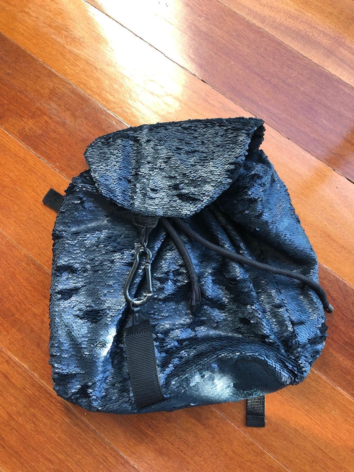 Mochila com brilhos azul Zara