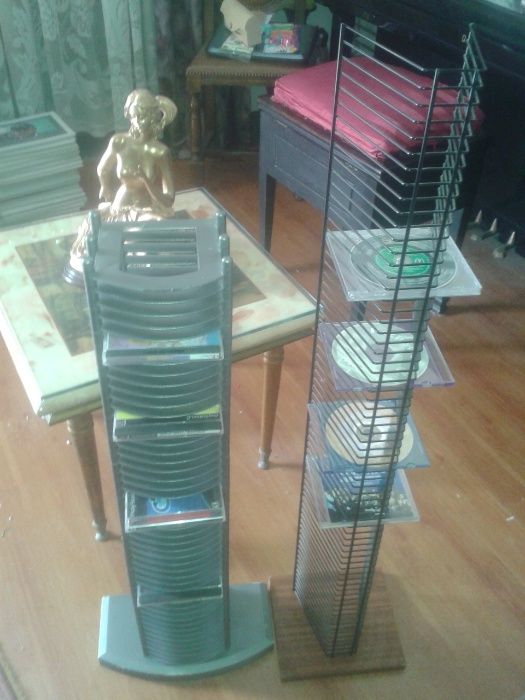 3 ARQUIVOS 30 CEDÊS MÓVEL. De Pousar No Chão. Anúncio Com 8 FOTOS.