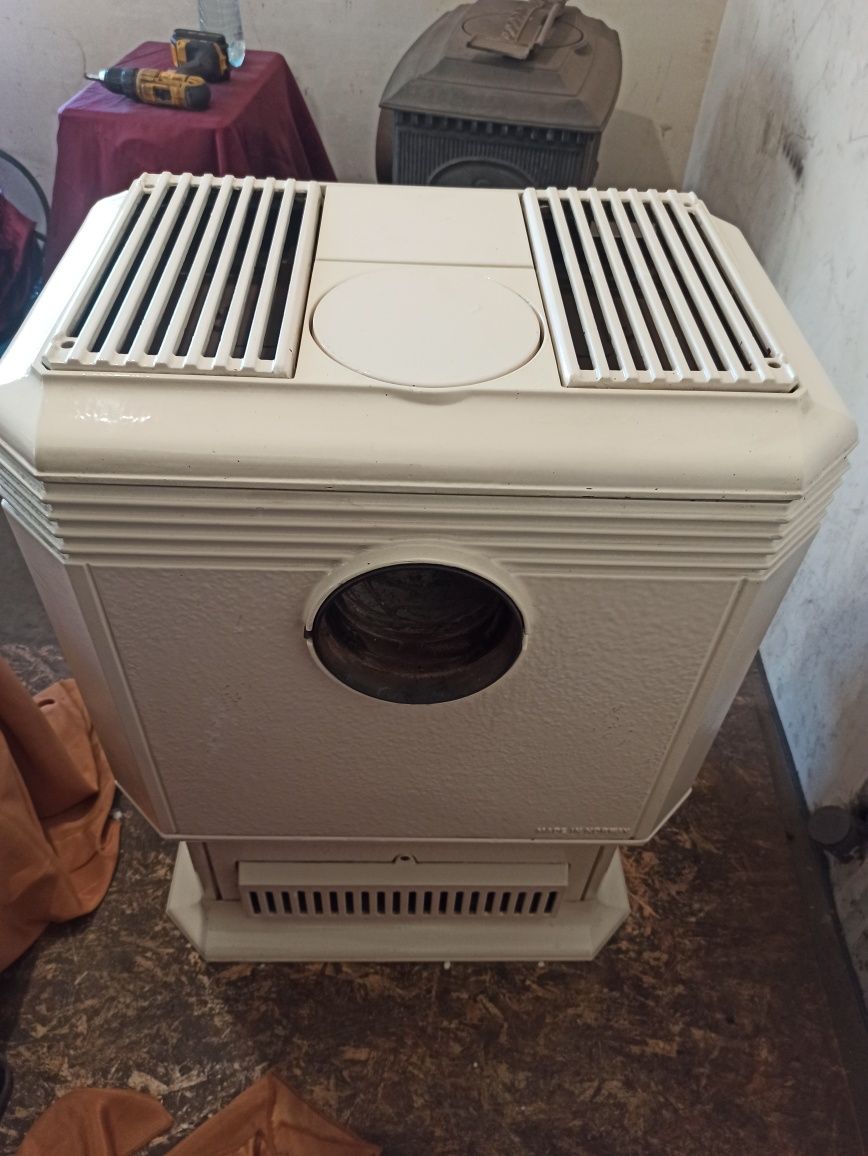 Jotul Alpha piec żeliwny kominek koza