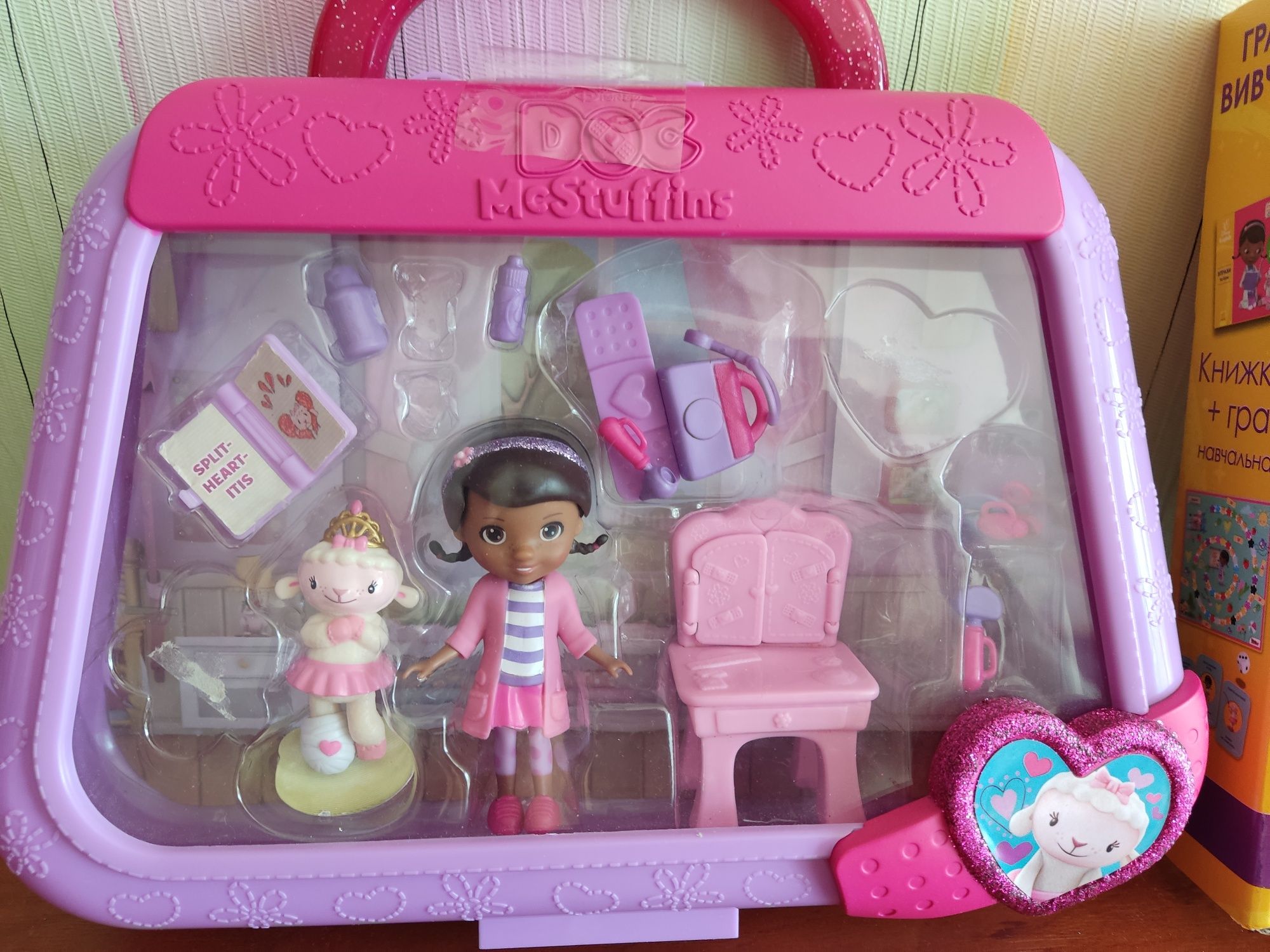 Чемоданчик доктор Плюшева McStuffins дисней мини кукла и аксессуары