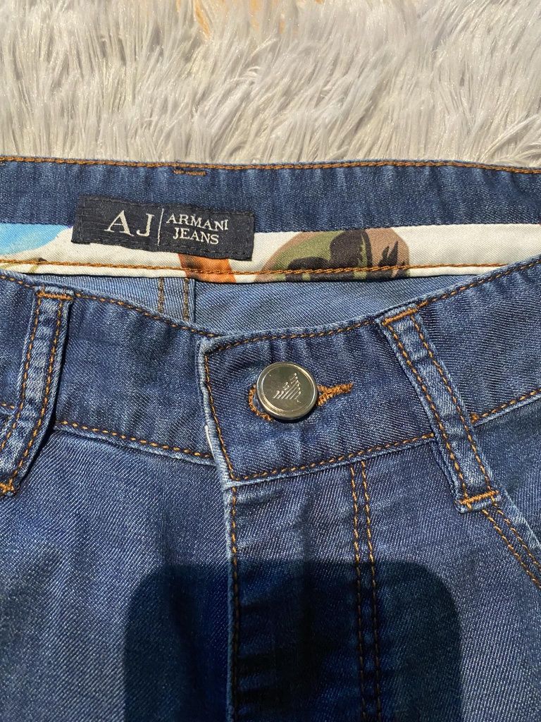Dżinsy Armani jeans rozmiar 30