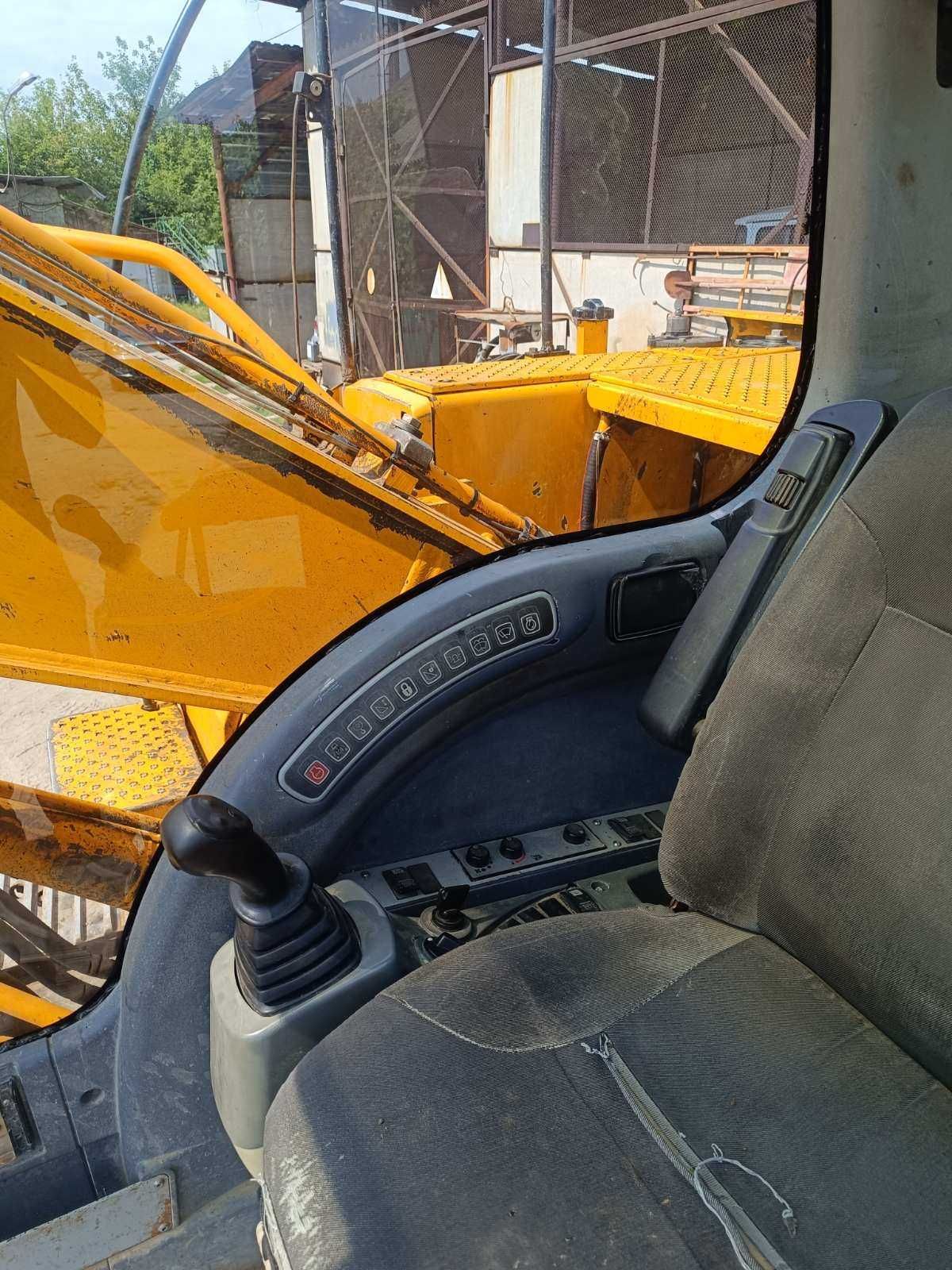 Екскаватор jcb js 220 cl