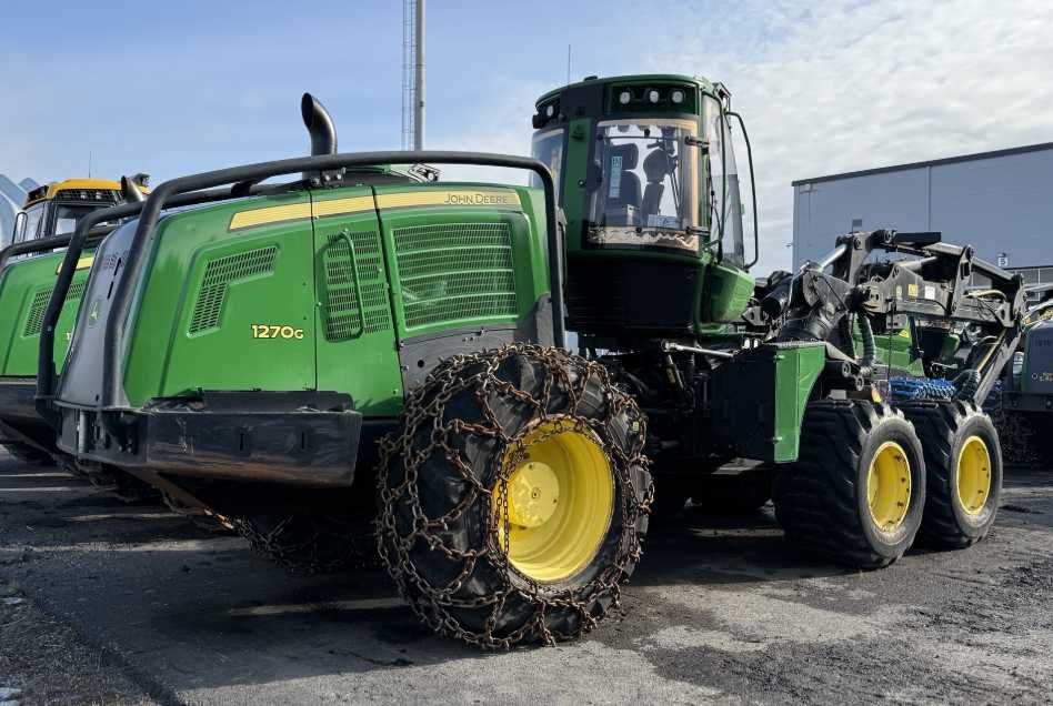 Harvester Maszyna leśna do ścinki drzew DREWNA John Deere 1270G Raty