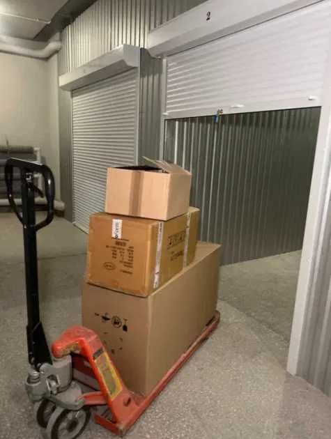 Magazyn, kontener, pakamera, komórka lokatorska o powierzchni 27 m2.
