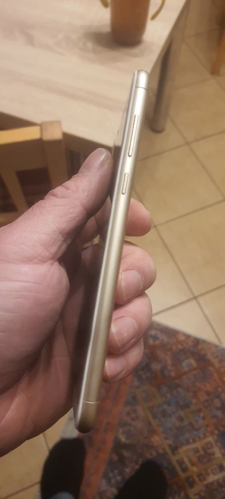 Huawei P smart 2018 (FIG-LX1)