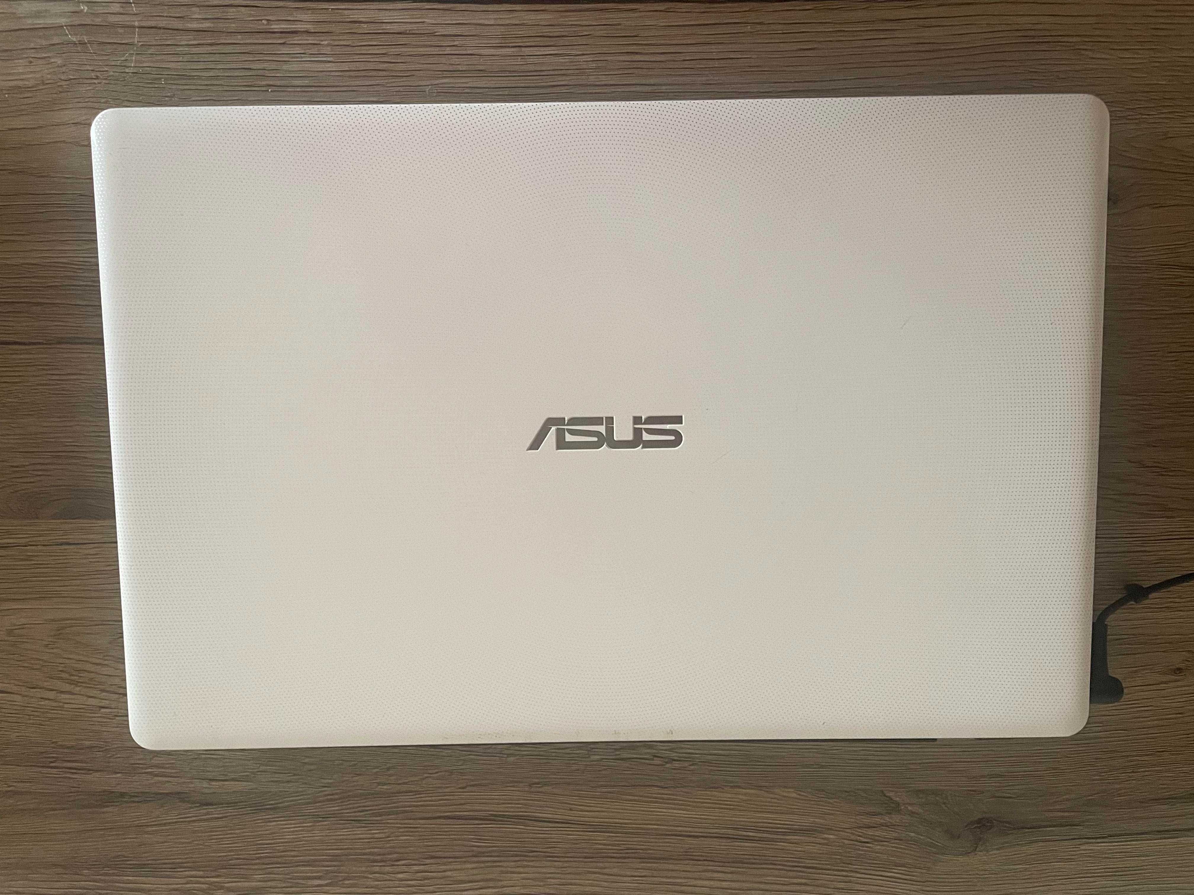 Laptop ASUS X550CC • i5 • SSD 1TB • 4GB RAM • GeForce 720M