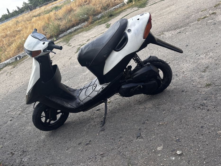 Скутер Suzuki lets 2