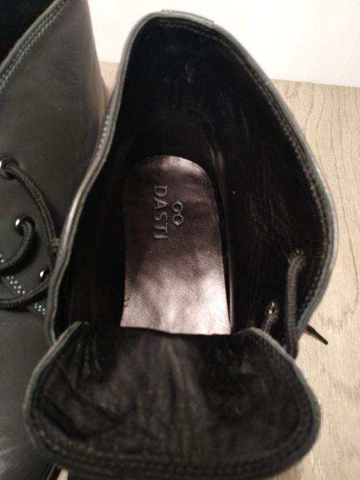 Продам ботинки 42- 43р