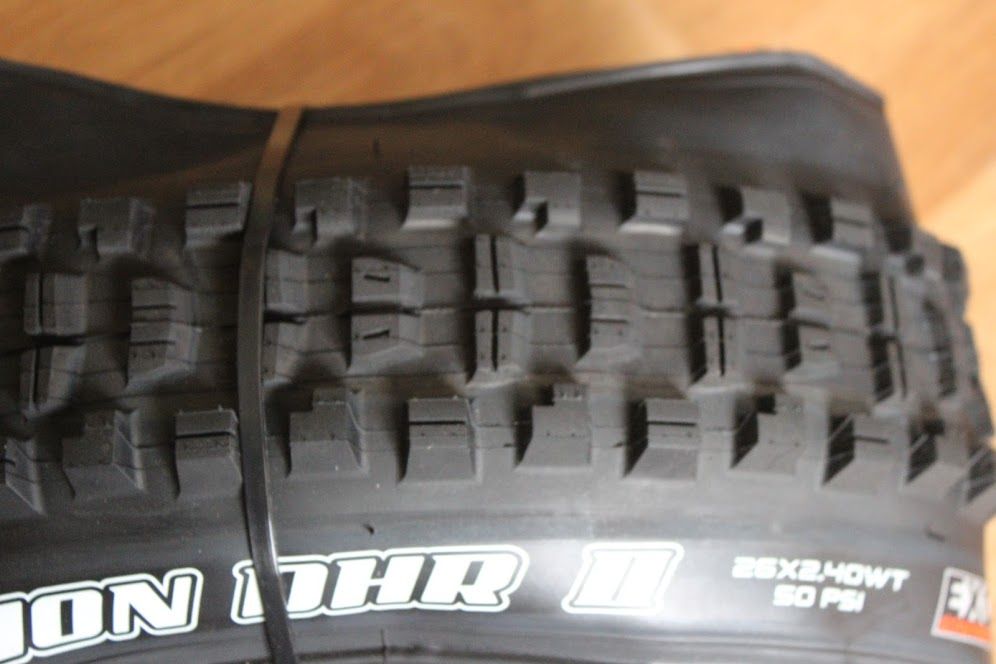 Покрышка Maxxis Minion DHR II 26x2.40 WT EXO TR ETB72910000 велосипед