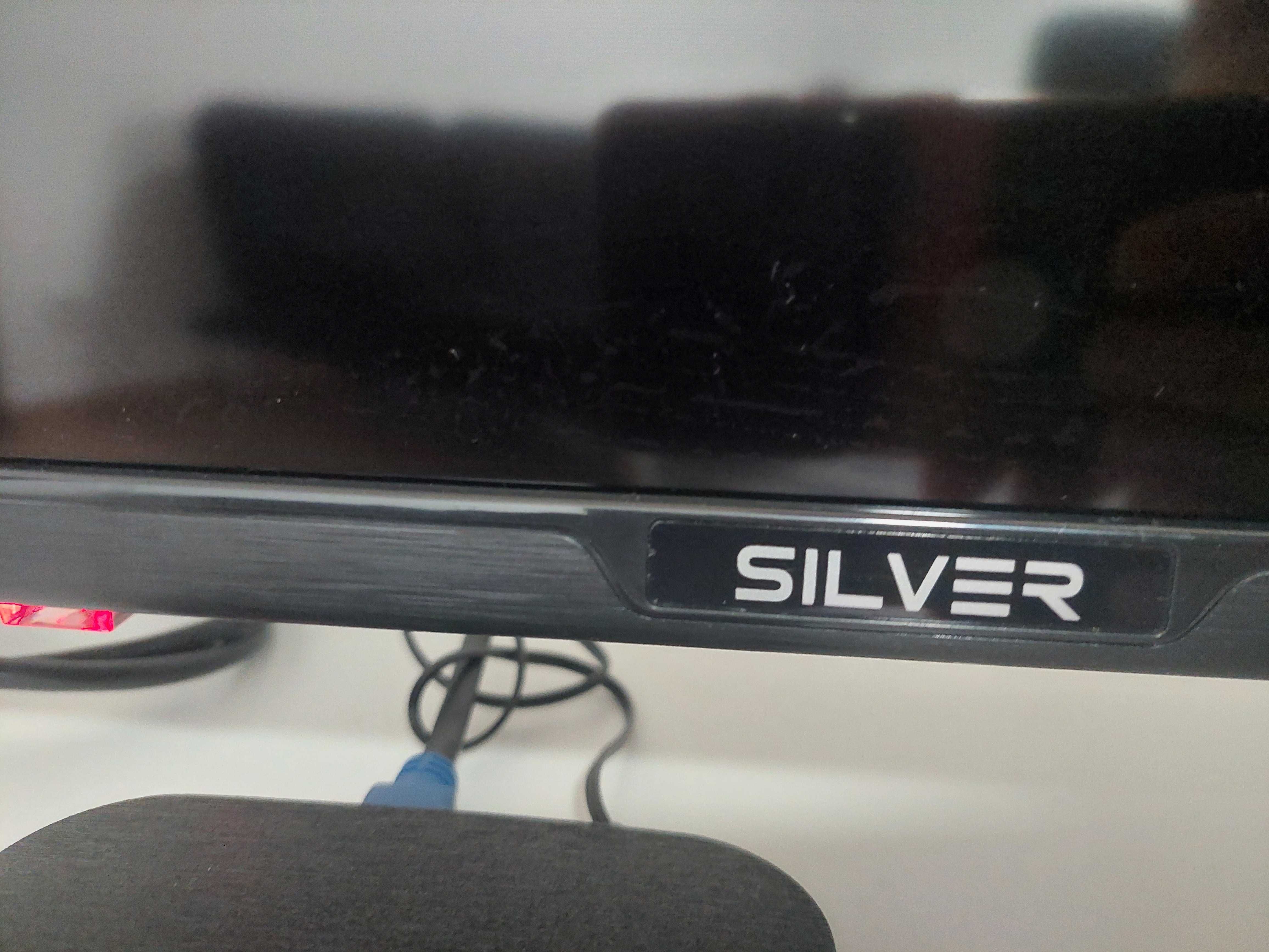 Smartv Silver 43 POLEGADAS!  Como nova! 4 meses de uso.