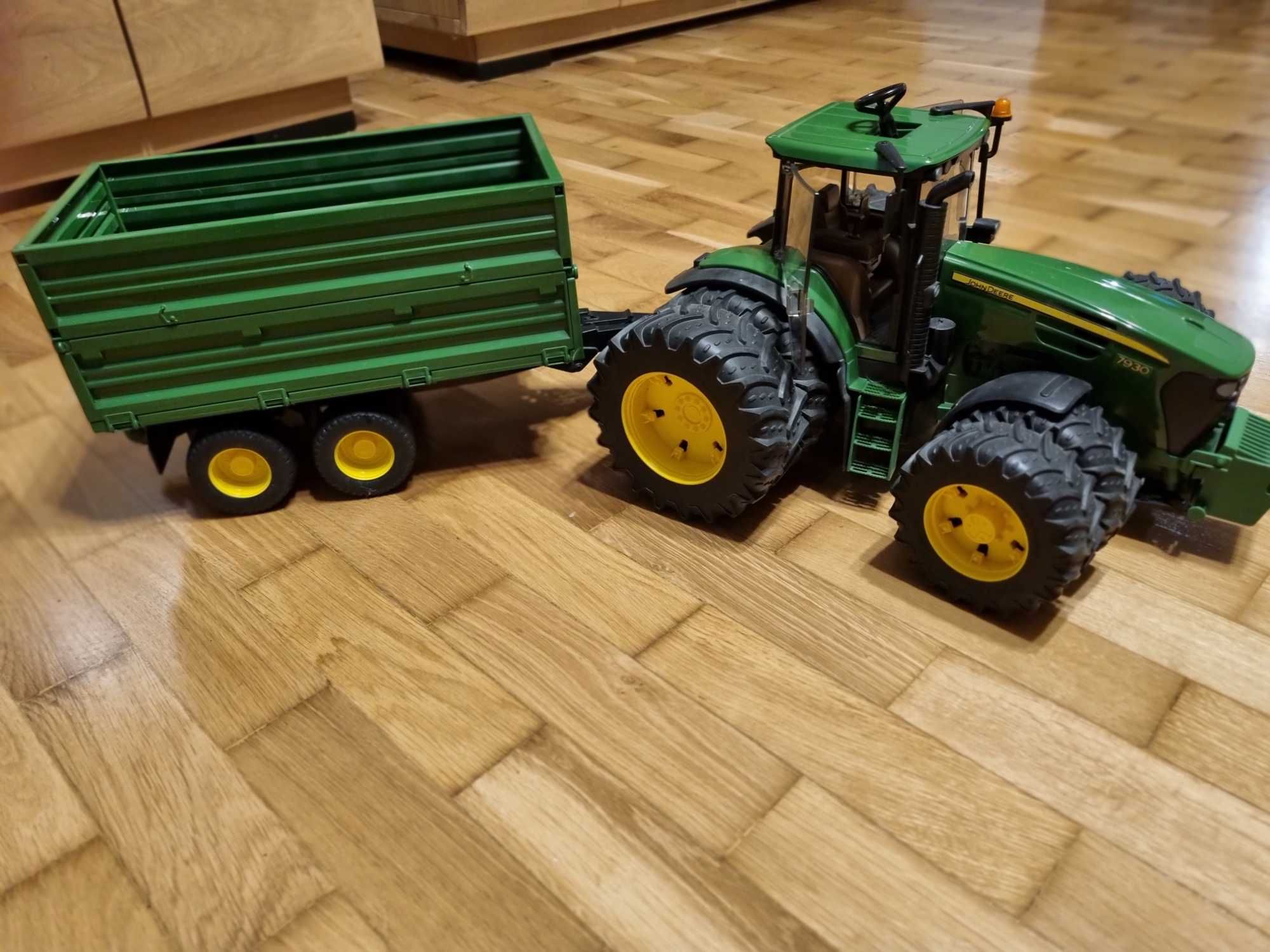 Sprzedam Traktor zabawkę  Bruder John Deere 7930