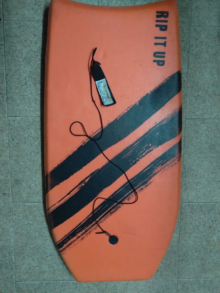 1-Prancha bodyboard e 1-prancha  de skiming