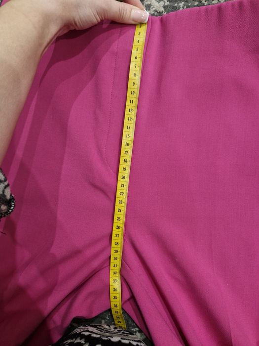 Яскраві брюки кльош від Zara