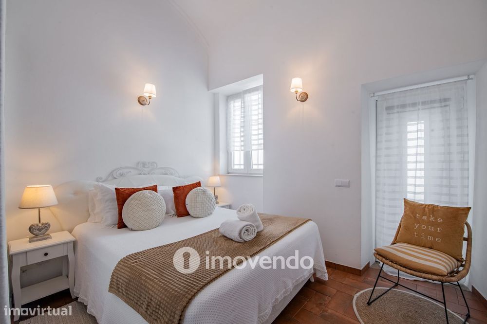 Moradia T1 remodelada, com licença AL ativa, em Olhão