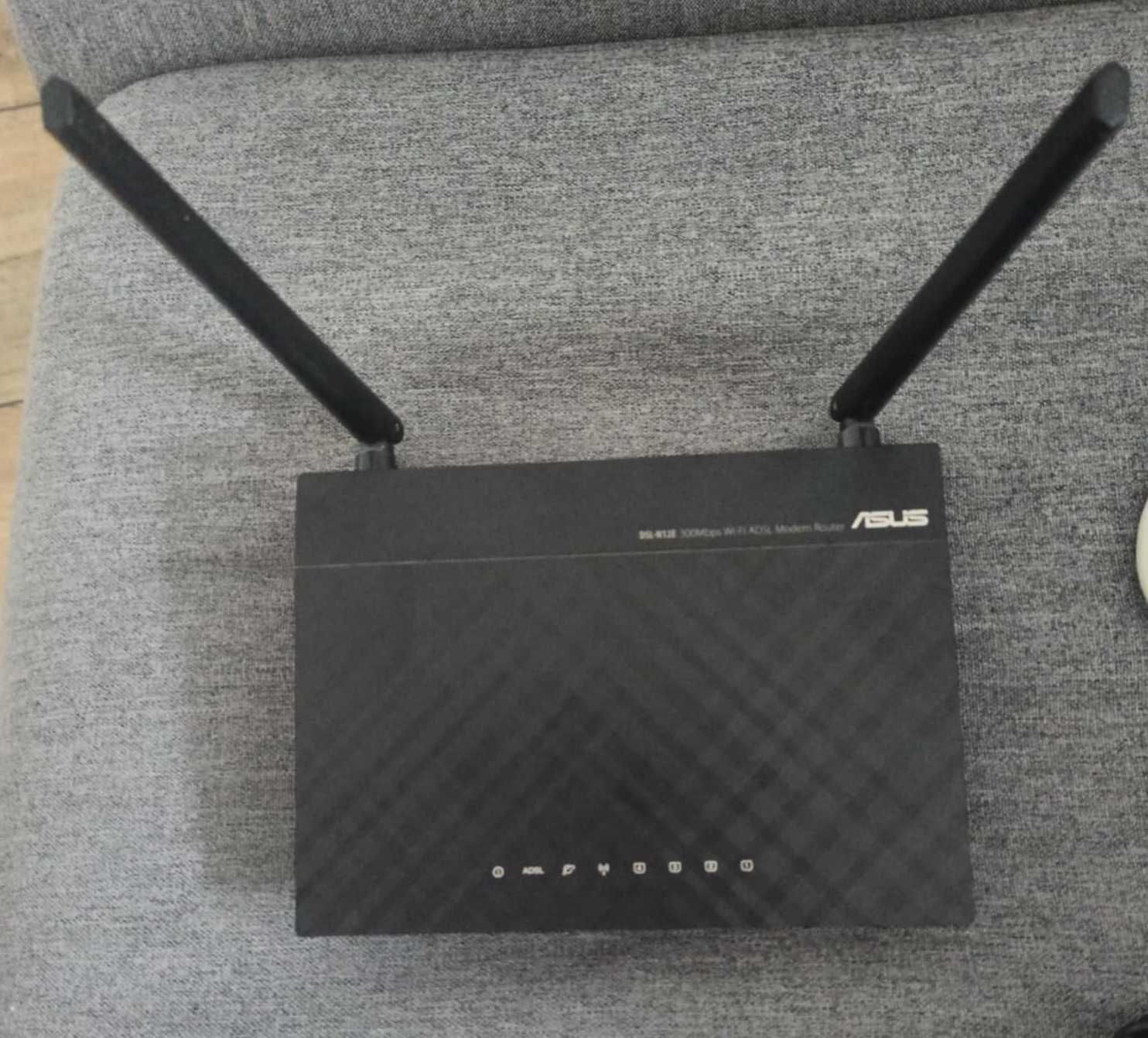 Router ASUS DSL N12E C1
