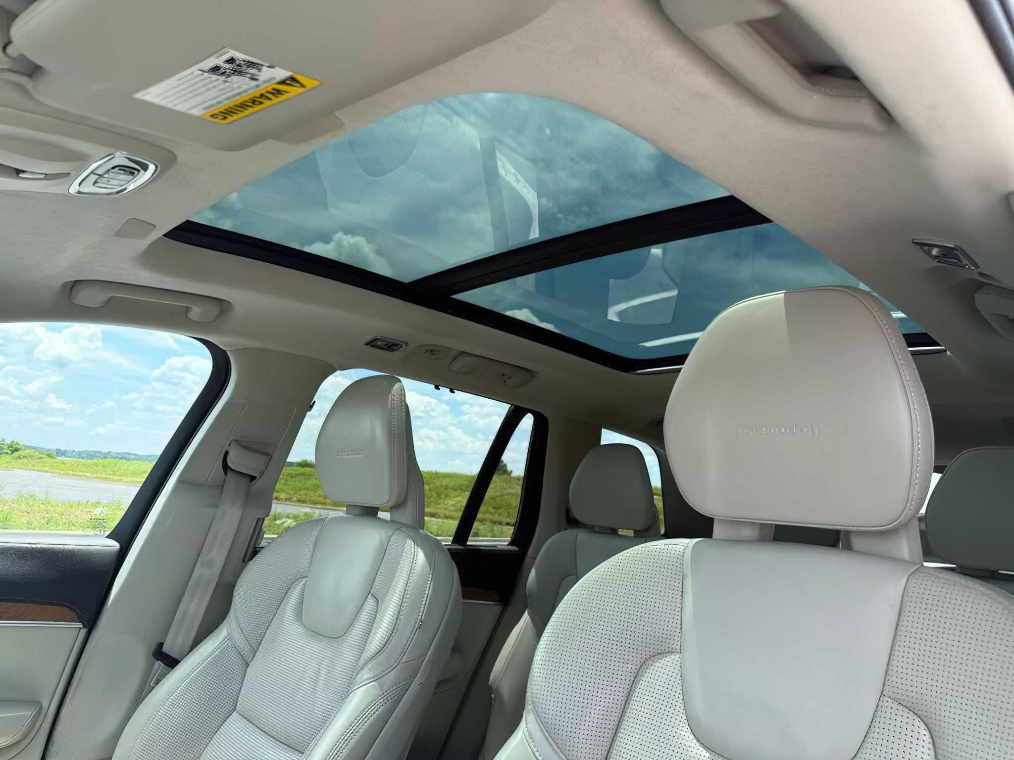 Volvo XC90   2020