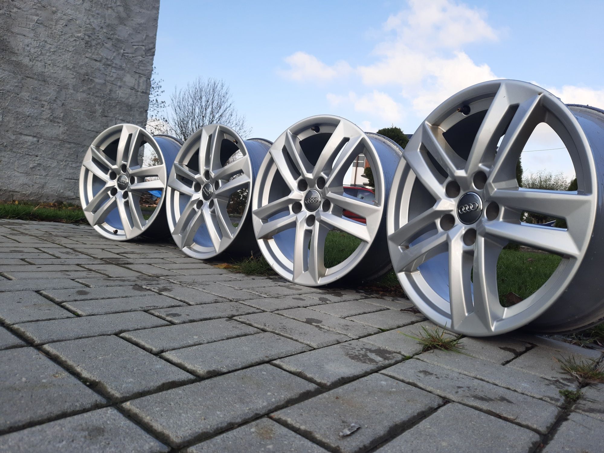 Alufelgi 17" Audi A4 B8 B7 A6 C7 C6 A3 8V VW Golf Skoda Octavia