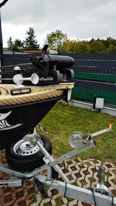 Łódź motorowa wędkarsko rekreacyjna Kruger Lambda 390 silnik Honda 8KM