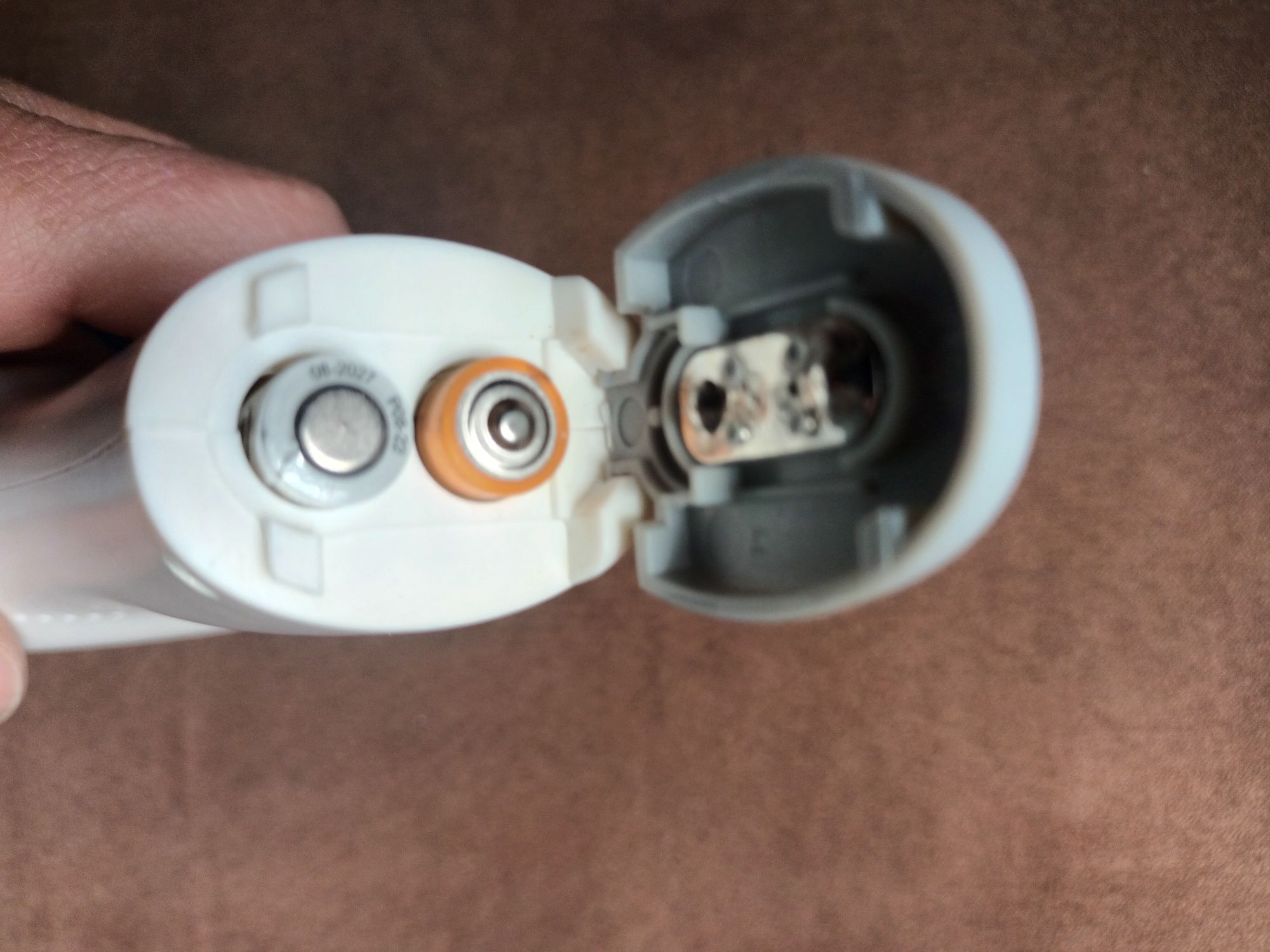 Termometr elektryczny bezdotykowy