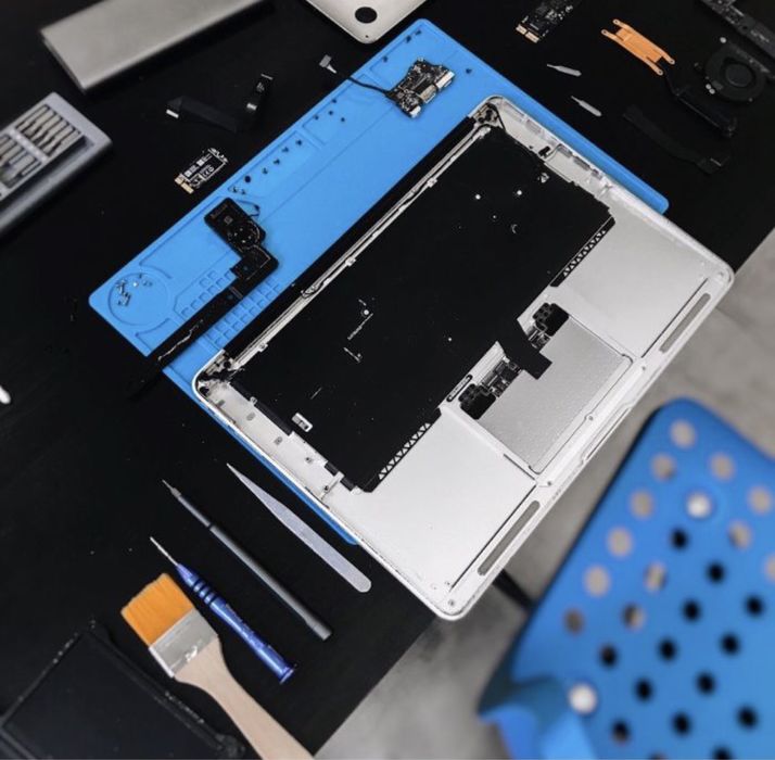 Заміна акумулятора, екрану, корпусу, розємів, динаміків у Ябко Одеса