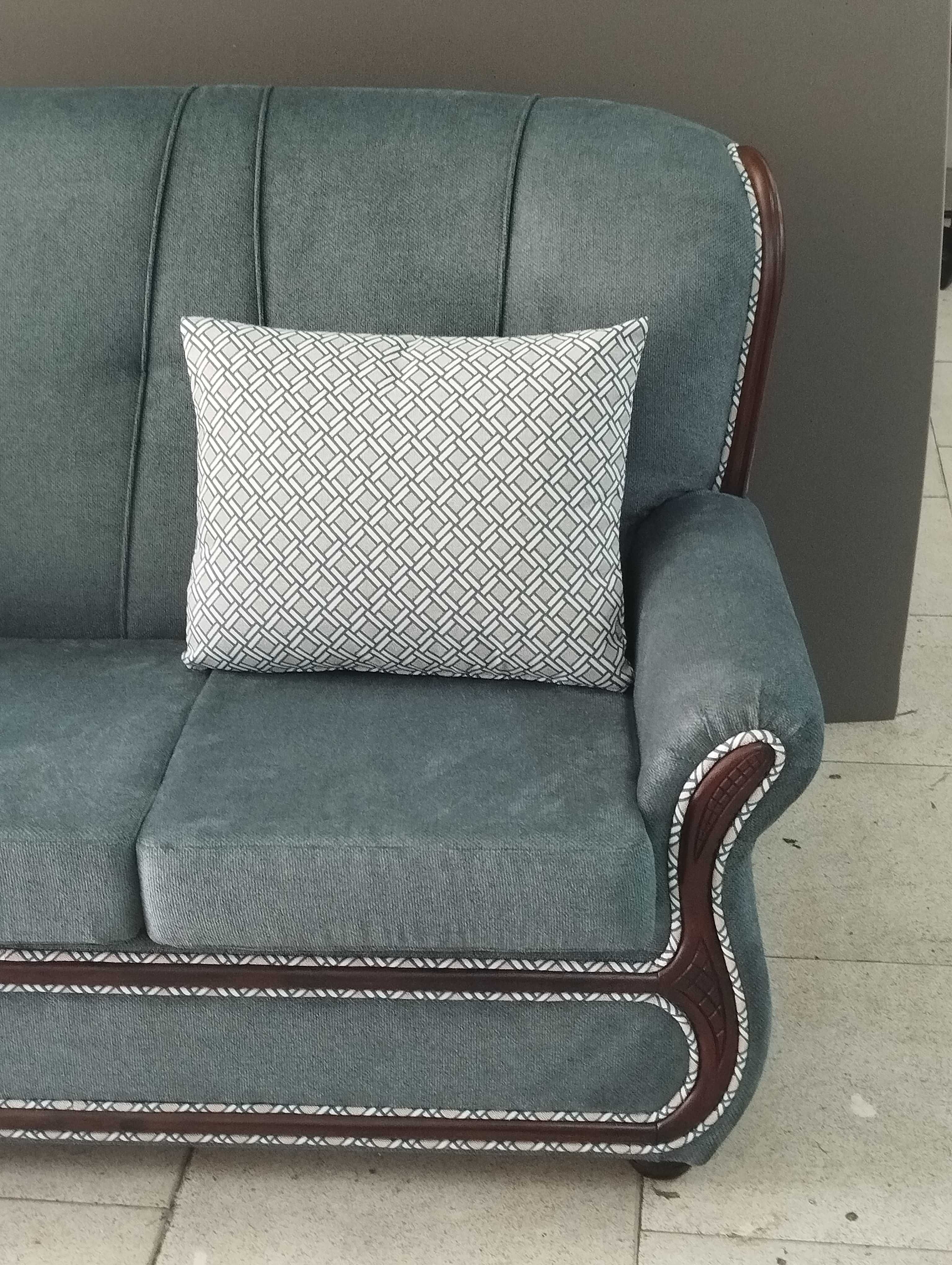 Vendo sofá cama novo.