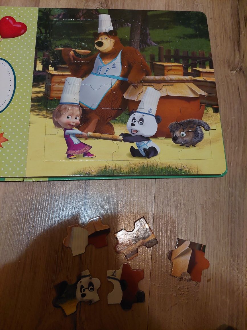 Masza I Niedźwiedź książki i puzzle