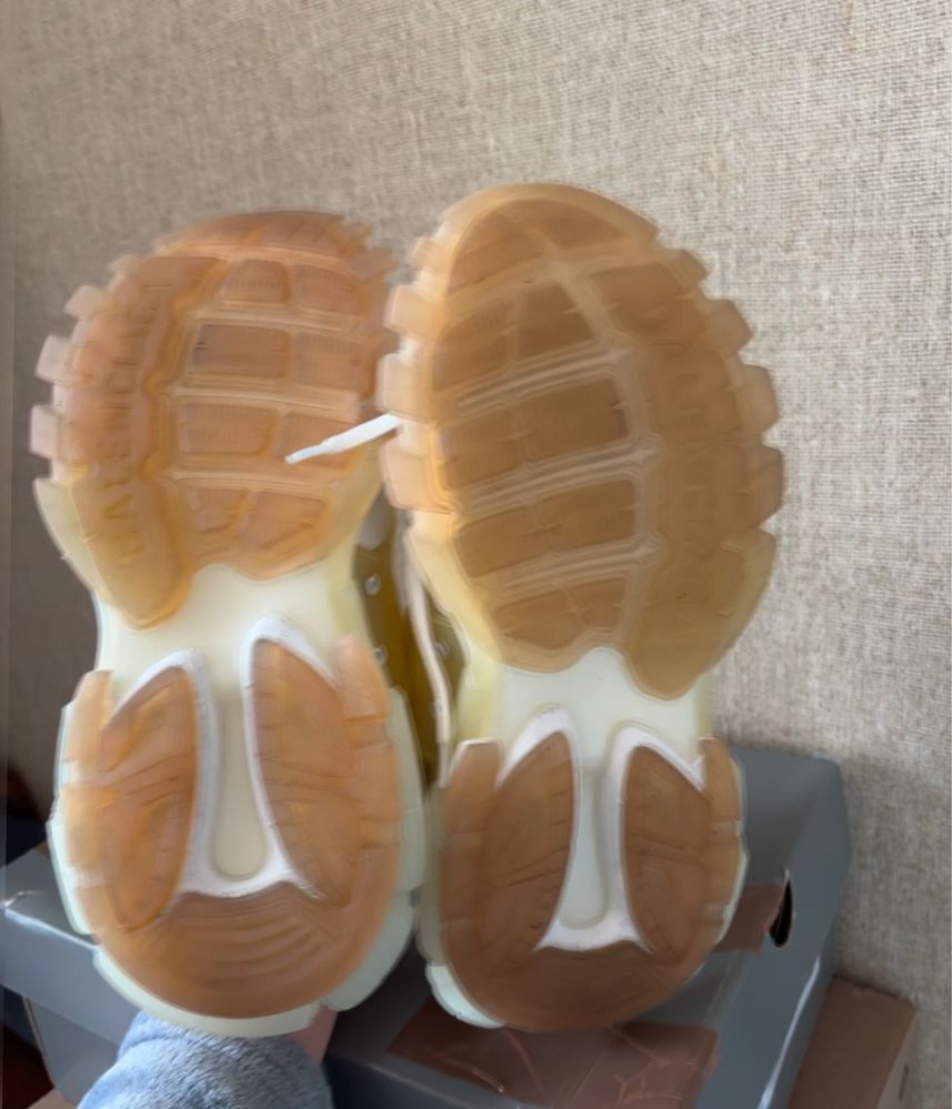 balenciaga track clear sole original