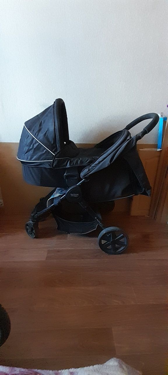 Дитяча коляска BRITAX  AGILE