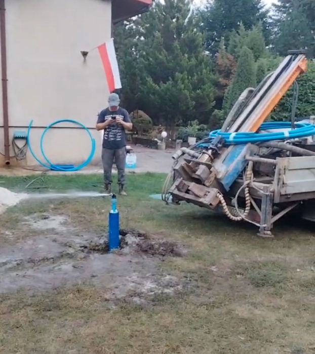 Studnie głębinowe, Wiercenie studni, Odwierty