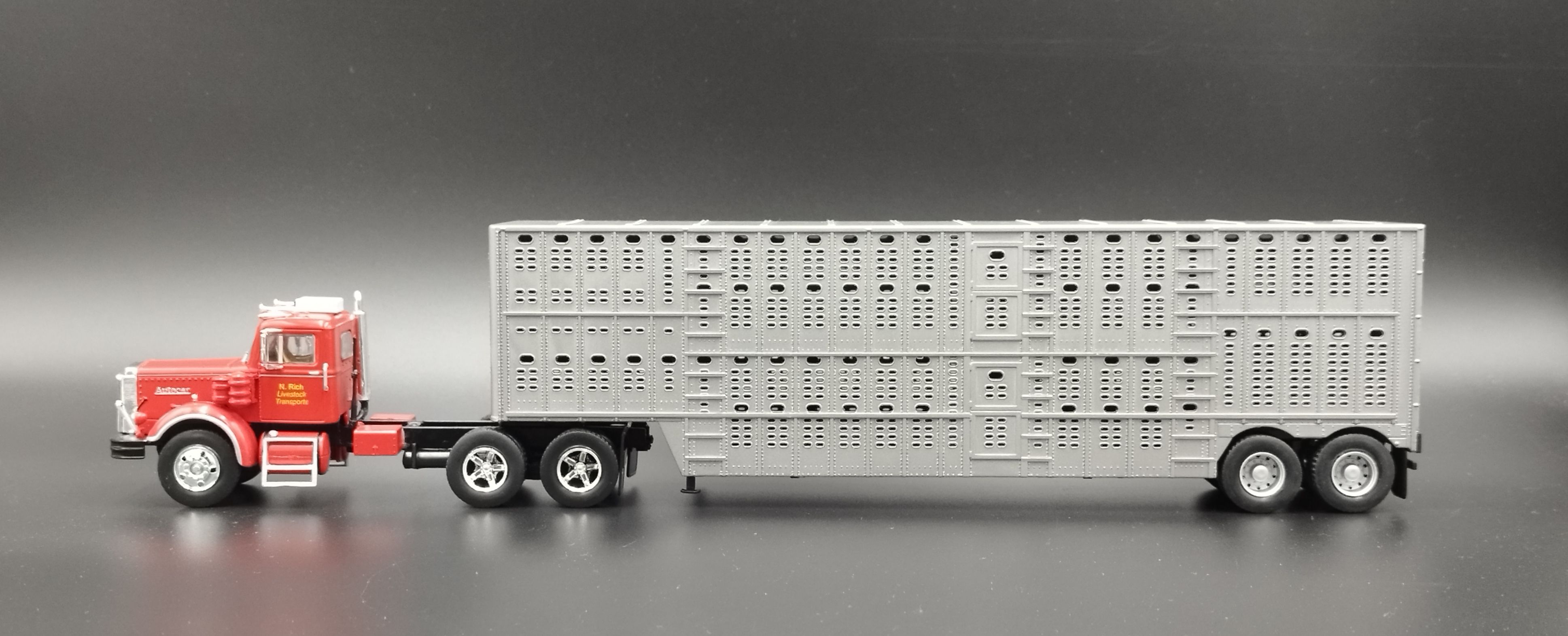 1:43 Altaya 1970 Autocar A64B N.Rich Livestock Tir Ciagnik + Naczepa