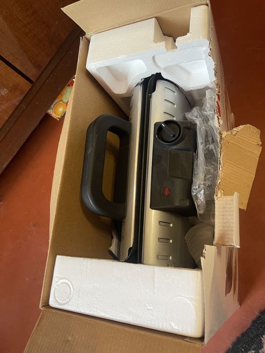 Гриль-барбекю електричний Tefal GC205012