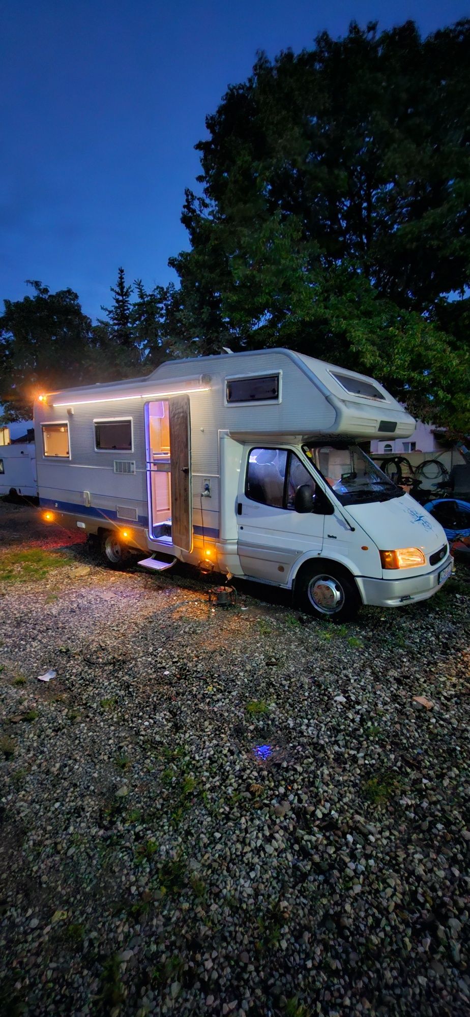 Camper ford tranzit 2.5 kamper 6 osob , zimowy, bliźniak kola
