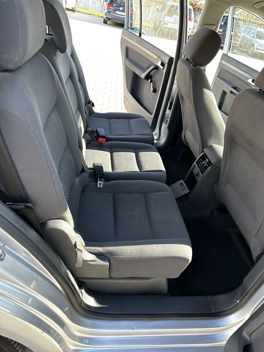 Volkswagen Touran 1.6 бензин MPI