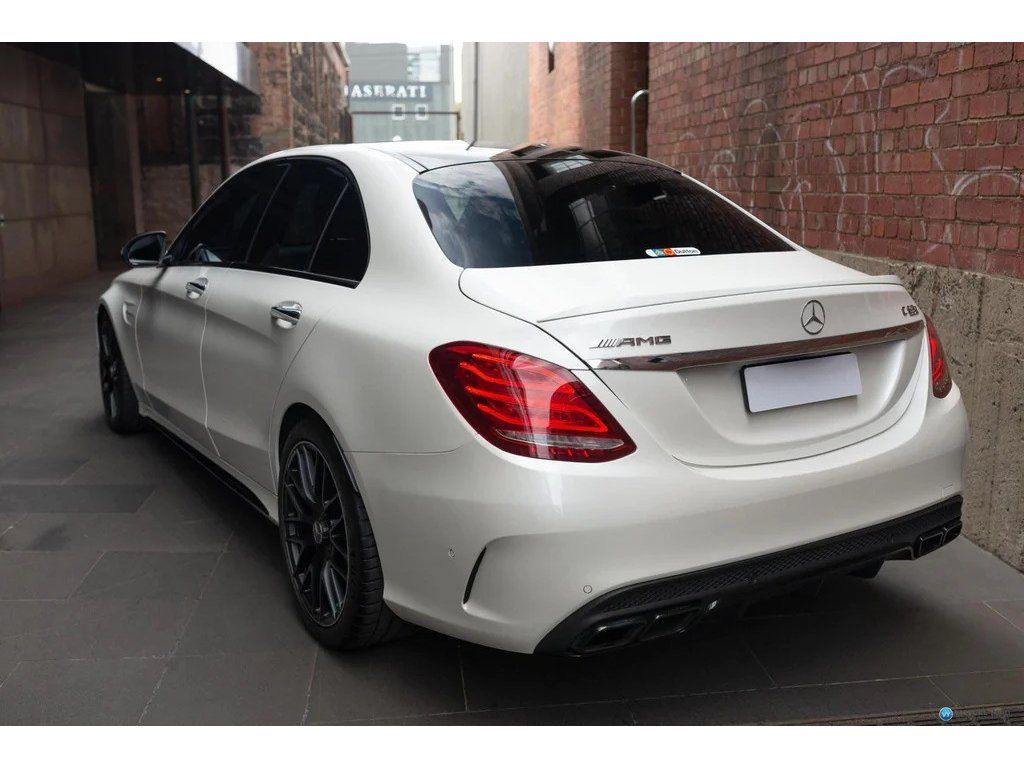 Mercedes C-сlass W205 2014-2018р Задній бампер під дифузор AMG C63