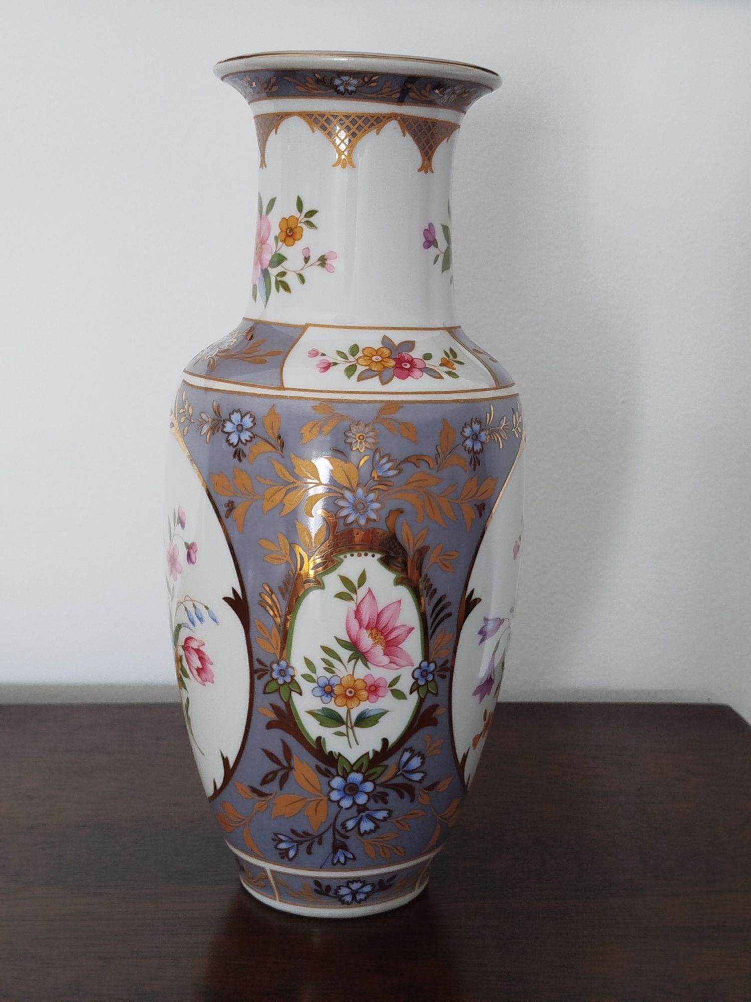 Jarra em porcelana