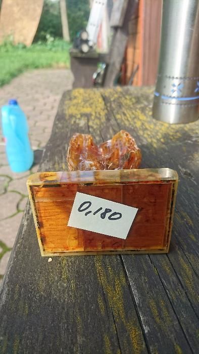 bryla bursztynu figurka