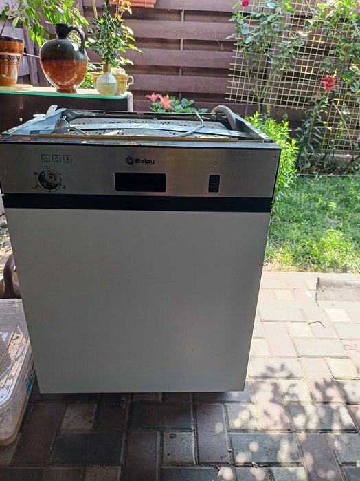 Посудомийна машина Balay, вживана