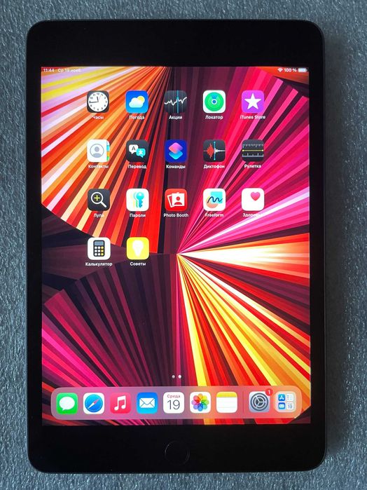 Apple iPad mini 5th Gen 64 GB. Wi-Fi