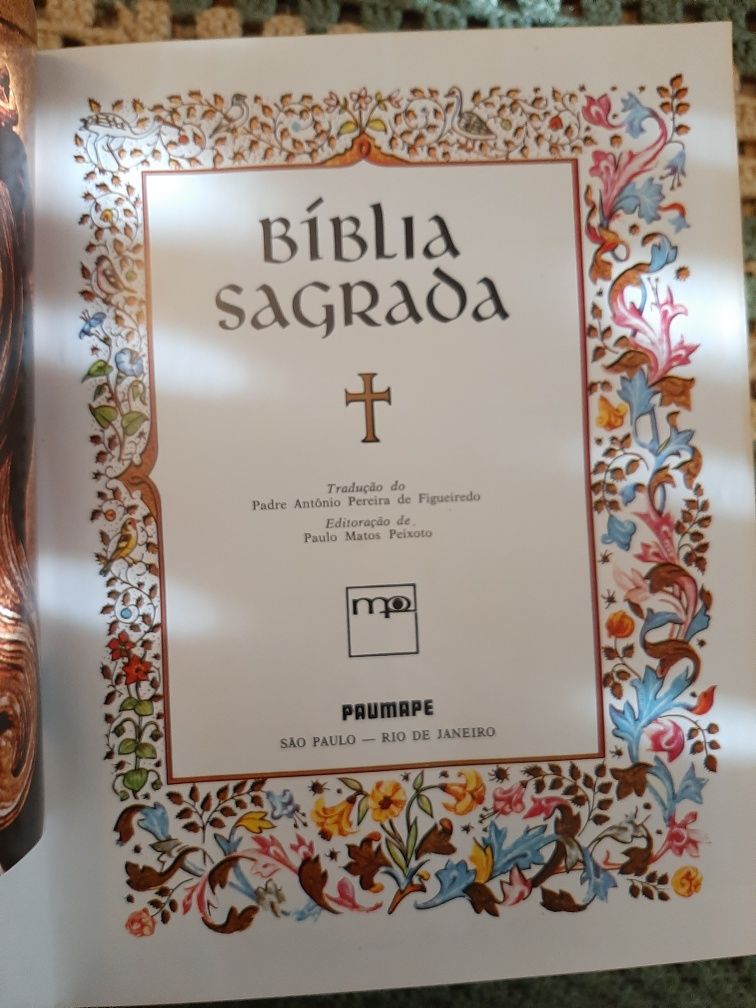 Bíblia  sagrada COMO NOVA