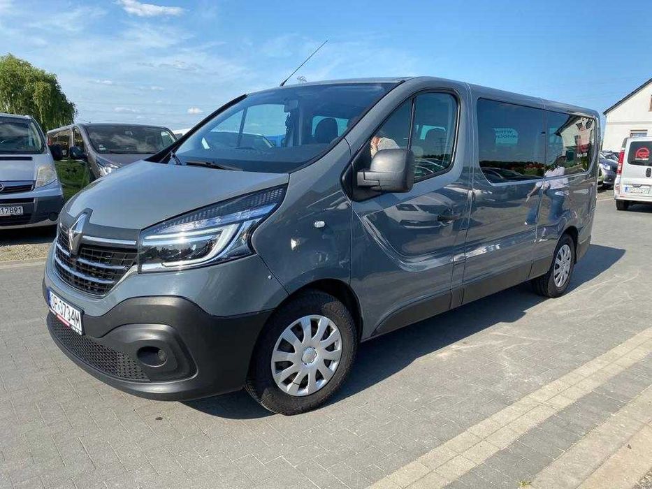 Wynajem samochodu wynajem busów 9 osobowych Renault Trafic Opel Vivaro