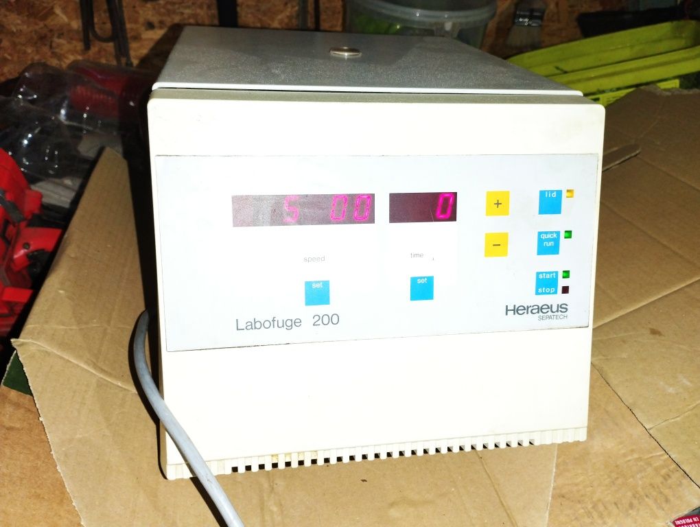 Wirówka Centrifuge Heraeus Labofuge 200